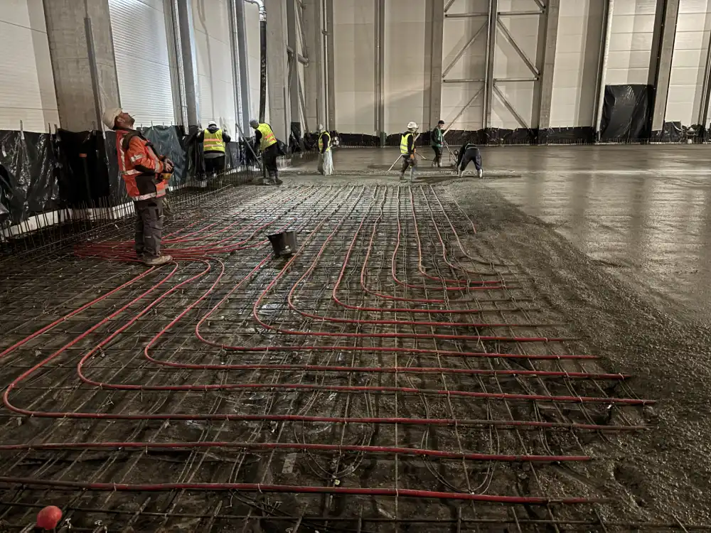 Építéshelyszíni felügyelet Kiskunfélegyházán az Lidl épülő logisztikai központjában